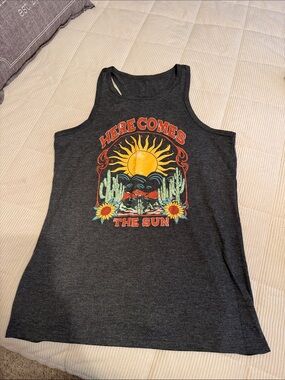 Here Comes The Sun Graphic Tank - Dark Gray